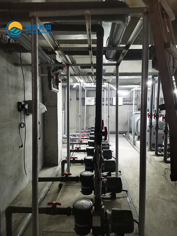 泳池設(shè)備 泳池設(shè)備