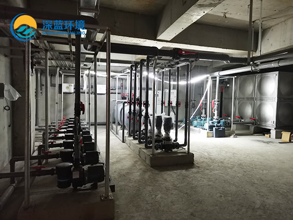 泳池設(shè)備 泳池設(shè)備