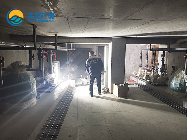 泳池設(shè)備 泳池設(shè)備