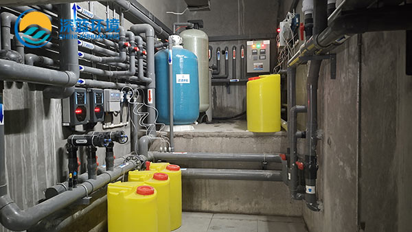 泳池設(shè)備 泳池設(shè)備