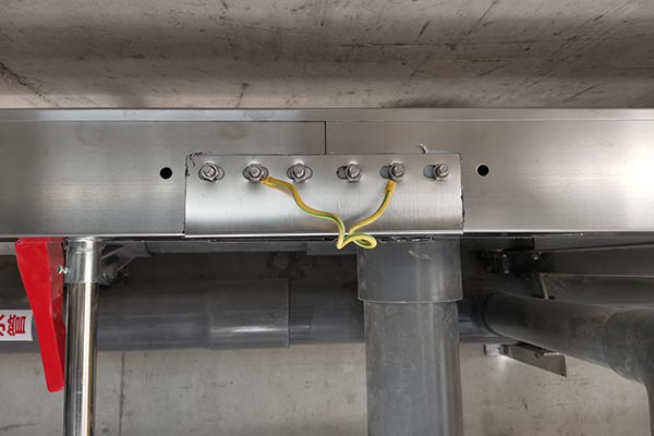 游泳池設(shè)備-魯花集團辦公樓泳池 游泳池設(shè)備-魯花集團辦公樓泳池