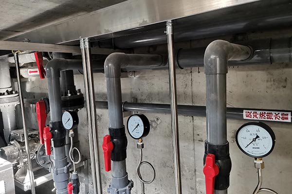 游泳池設(shè)備-魯花集團辦公樓泳池 游泳池設(shè)備-魯花集團辦公樓泳池