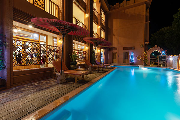 游泳池設(shè)備 游泳池設(shè)備